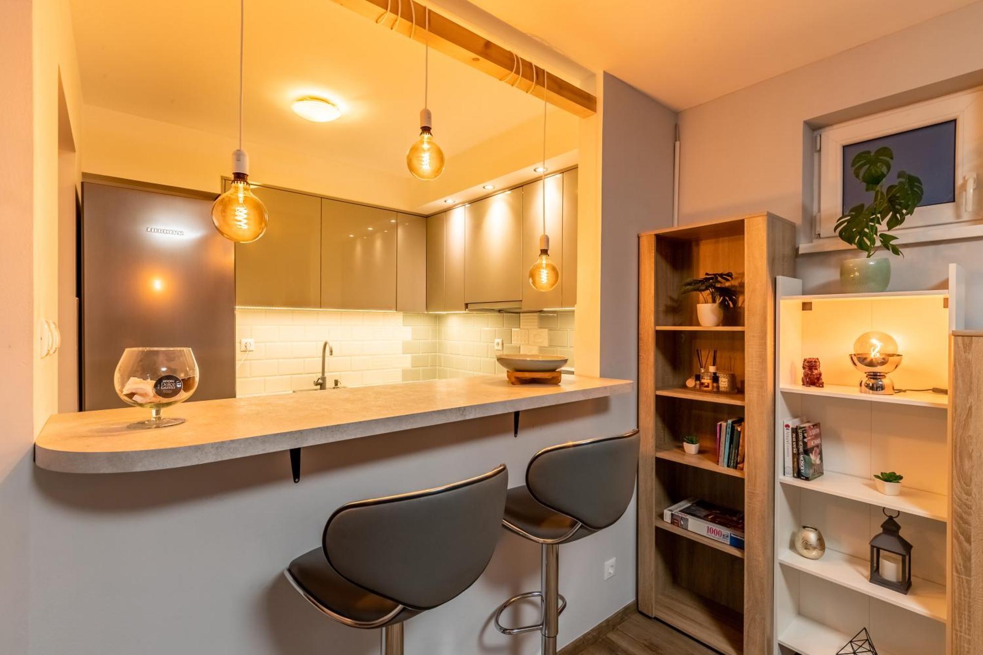 Center Budget Apartment Inside Free Parking Self Check-In Free Streaming Ac Balcony Budapest Luaran gambar