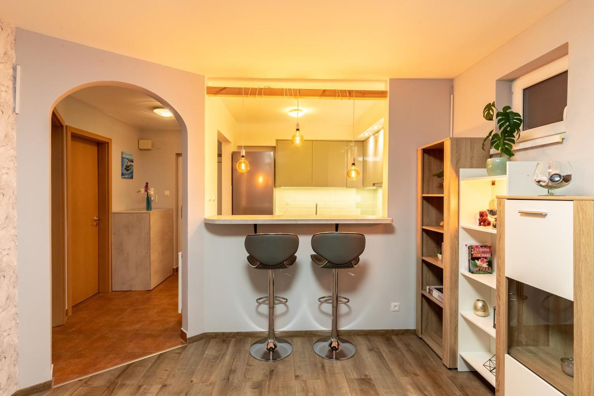 Center Budget Apartment Inside Free Parking Self Check-In Free Streaming Ac Balcony Budapest Luaran gambar