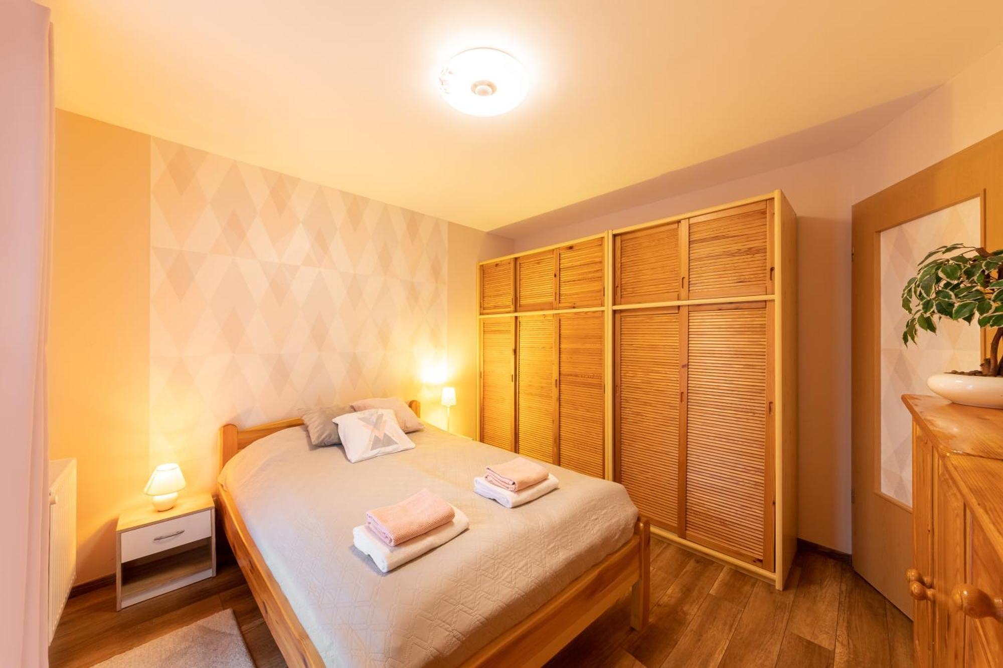 Center Budget Apartment Inside Free Parking Self Check-In Free Streaming Ac Balcony Budapest Luaran gambar